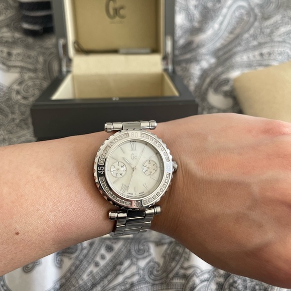 GC Lady’s Diamond Watch stainless steel - Picture 3 of 3